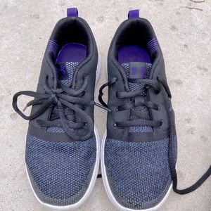 under armor camo bottom shoes